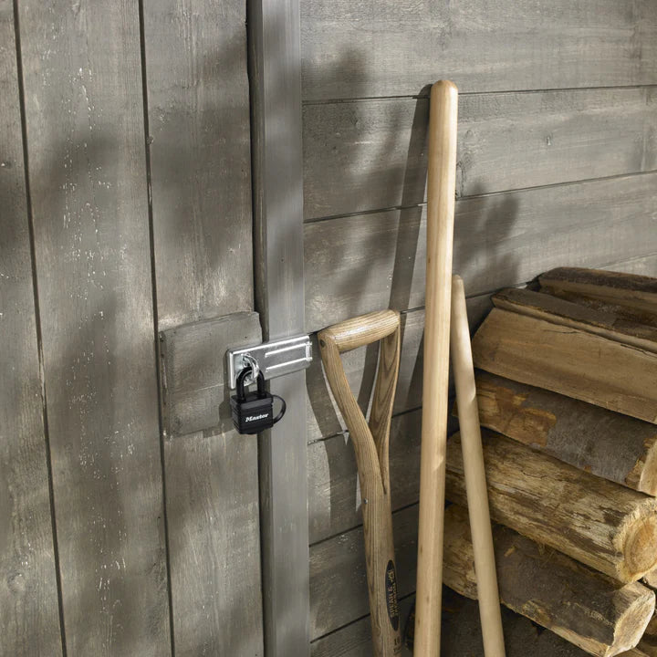MasterLock - 40mm Laminert Hengelås i Herdet Stål til Utendørs Bruk - Game-On.no
