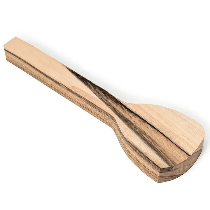 B8 - Skje/Stekespade Emne av Valnøtt - til Treskjæring