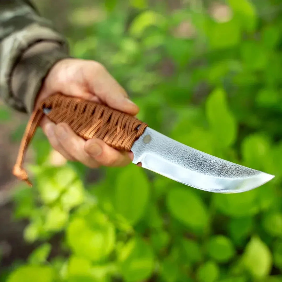 SNK1 Skeletonkniv med Lærslire - Bushcraft kniv D2 stål