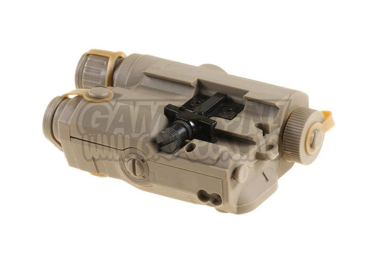 AN/PEQ-15 Batteriboks - FDE - Game-On.no