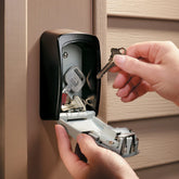 MasterLock - Vegg­montert Nøkkel­boks med 4‑Sifret Kode - Game-On.no