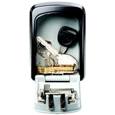 MasterLock - Vegg­montert Nøkkel­boks med 4‑Sifret Kode - Game-On.no