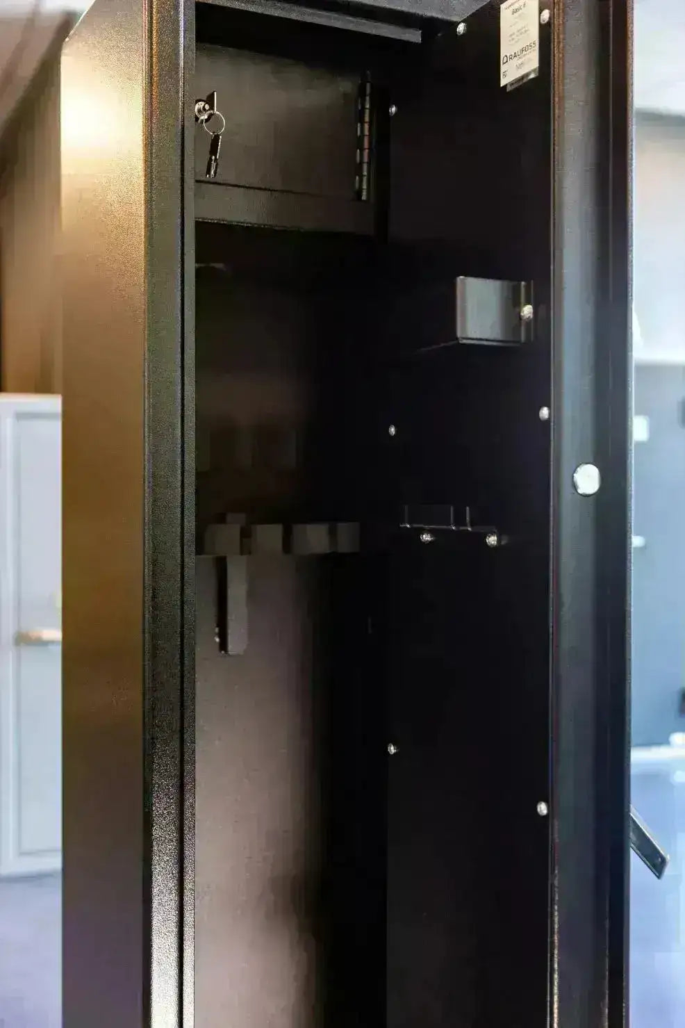 Raufoss Basic 6 våpenskap – sikker og romslig våpenoppbevaring - Game-On.no