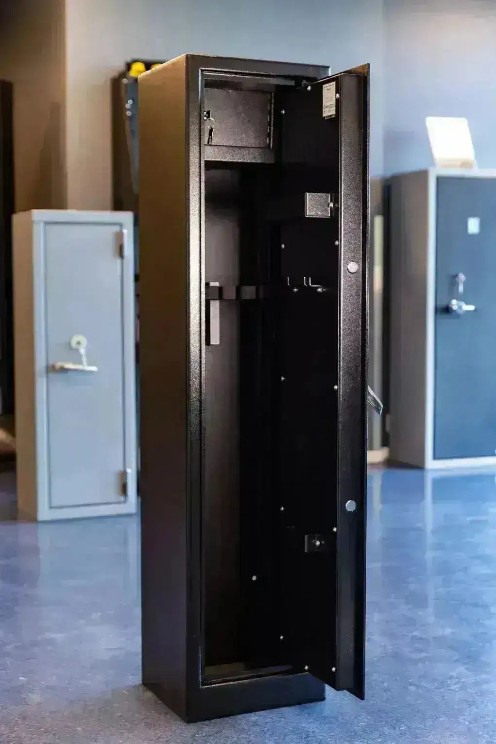 Raufoss Basic 6 våpenskap – sikker og romslig våpenoppbevaring - Game-On.no