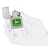 Zippo - John Deere Klassisk Logo - Street Chrome Lighter - Game-On.no