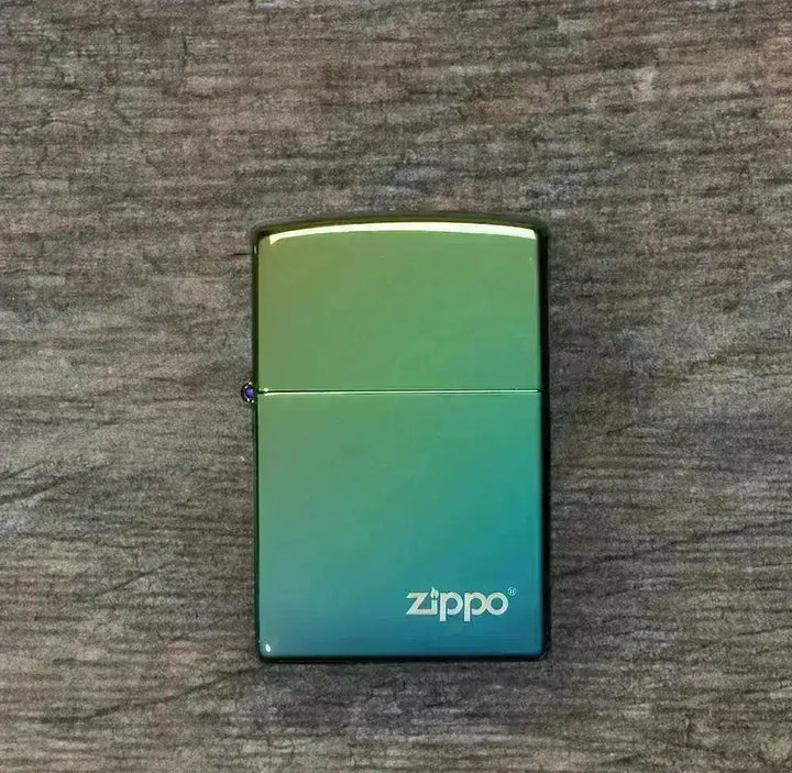 Zippo Lighter - Klassisk Høypolert Teal Logo - Game-On.no