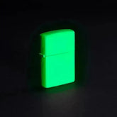 Zippo Lighter - Klassisk Hvit Selvlysende Lighter - Game-On.no